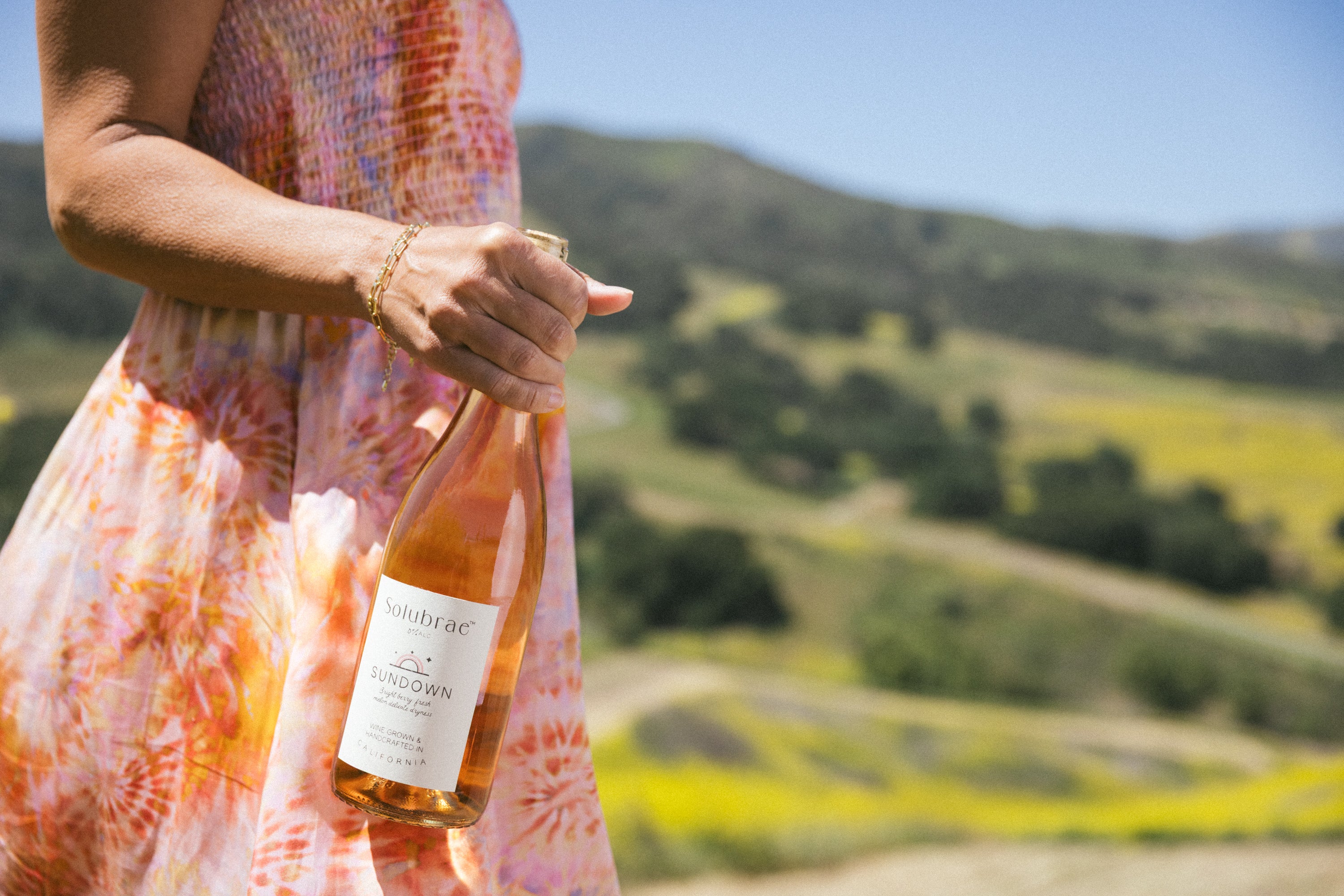 Solubrae SUNDOWN non-alcoholic rosé wine for summer entertaining, California landscape